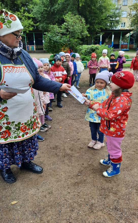 Сценарий праздника 8 Марта. Праздник для бабушек.